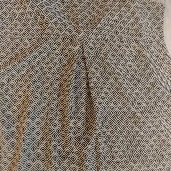 H&M SLEEVELESS BUTTON UP #### SPECTACULAR - Picture 8 of 8